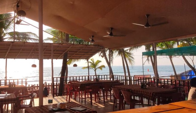 Furtado's Beach Front Family Restaurant, Rooms wedding venue and Party Place