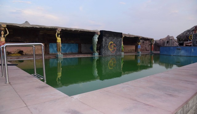 Garh Girvar Resort & Spa