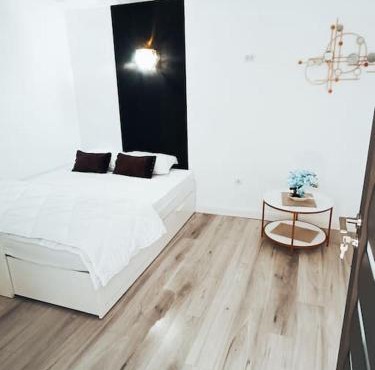 Garsoniera premium