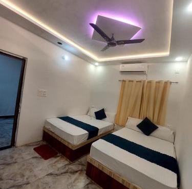 Gatiman Galaxy Inn