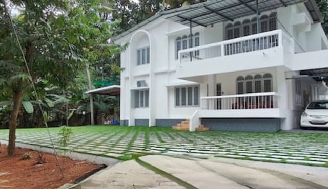 Genesis spaces non AC upto 4 guests Kottayam