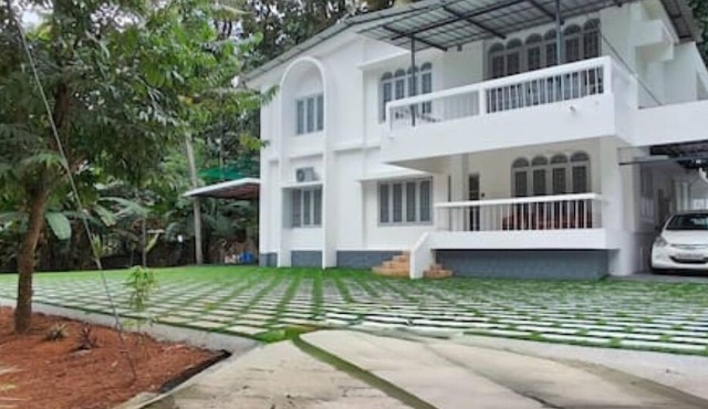 Genesis Spaces Upper 8 guests