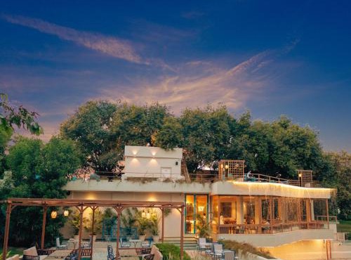 Giovanni Village Resort