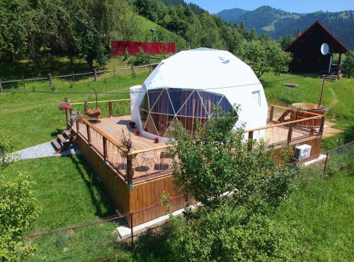 Glamount Glamping