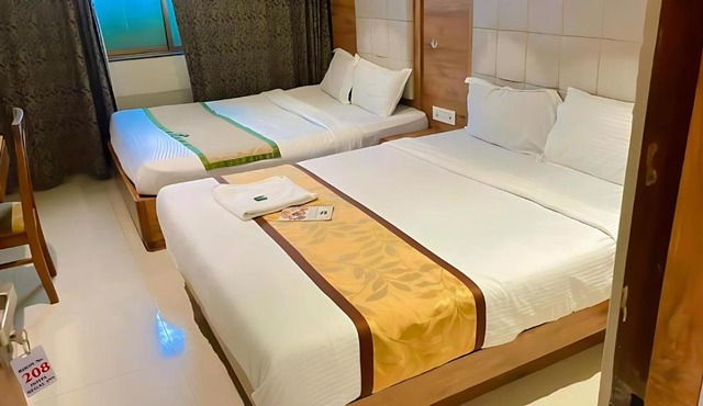 Glitz Hotels Regal International - Nr International Airport Mumbai