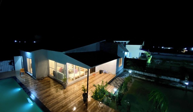 GoBravo 71- 2BHK Farm with Pool & Garden Sec150 Noida