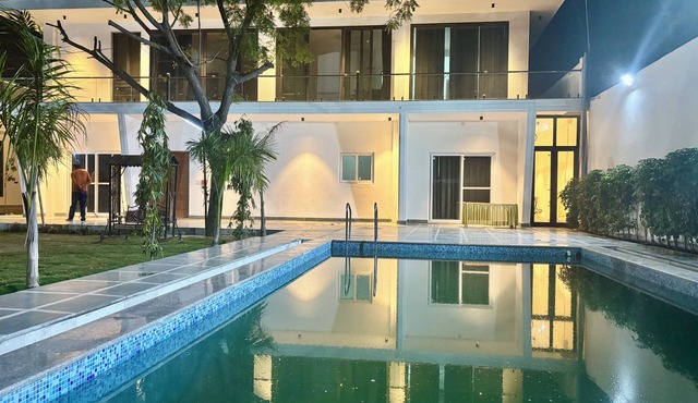 GoBravo Luxe Kapashera New Delhi