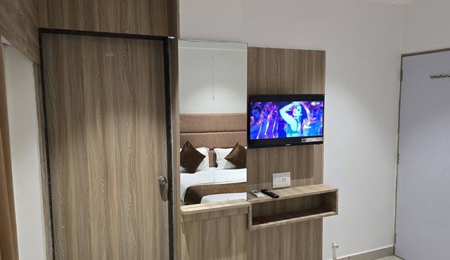 Gokul Guest House