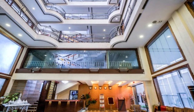 Golden Metro Hotel