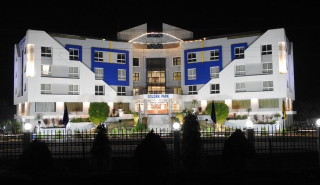 GOLDEN PARK HOTEL & RESORT