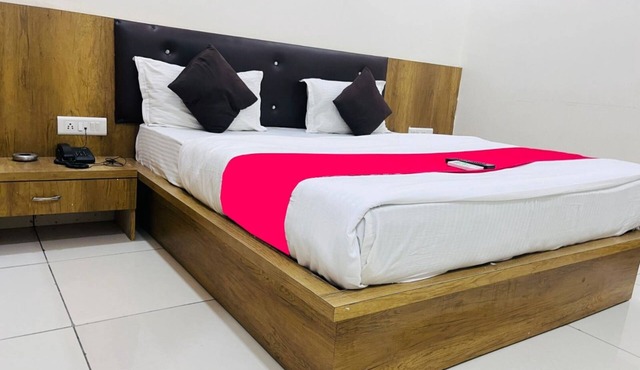 Goroomgo Arsh Inn Ahmedabad