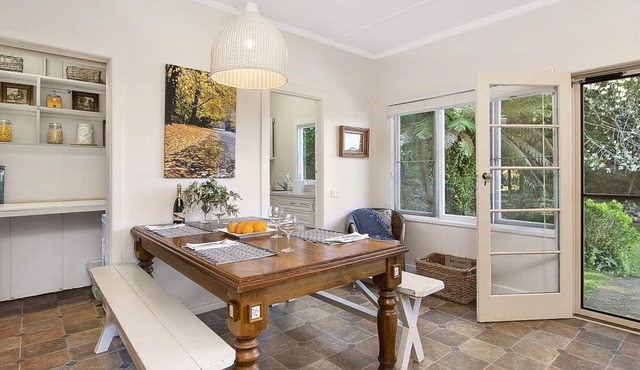 GOWAN ROSS COTTAGE - a secluded, serene escape. SPECIALS ON NOW ! in Mount Wilson