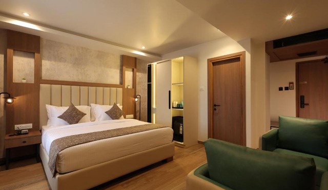 Grand Plaza Inn by RAK Rooms, Kannur