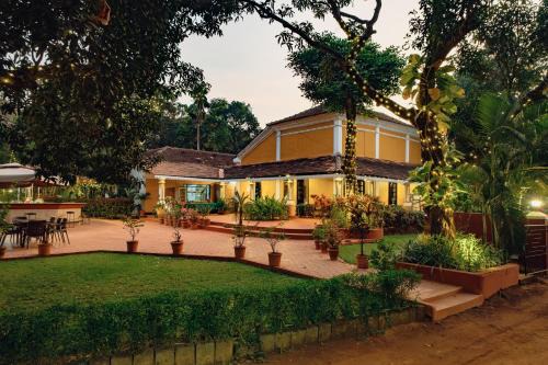 Granpa's Inn Hotel Bougainvillea