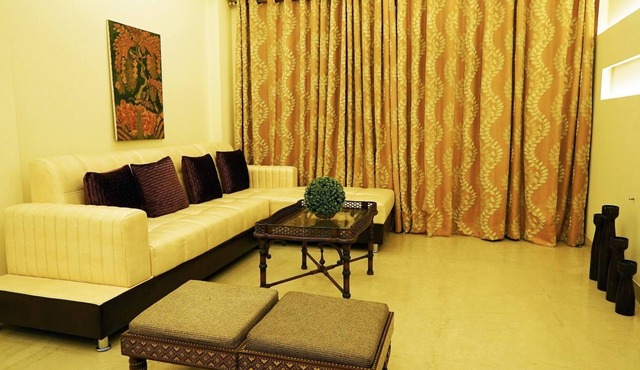 Green Park Service Apartment 3bhk with Ac and Wifi