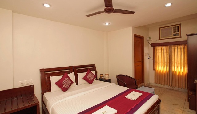 Group acco in the heart of Chennai (8 bed & bath -16 guests).