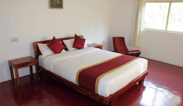 Guddadamane Homestay Estate View Room
