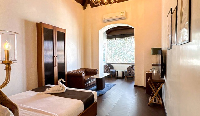 Gulf Hotel Colaba