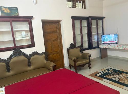 Guruvayur Homestay - 2 AC Bedrooms, Hall & Veranda