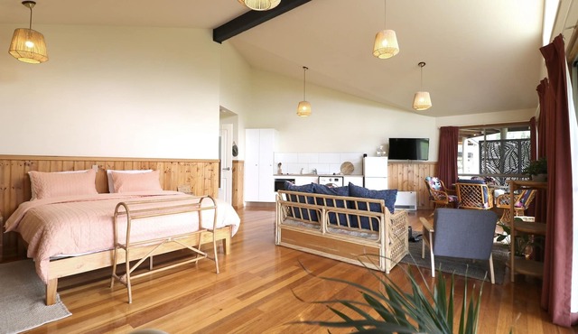 Hakuna Matatah - Rural escape on the coast - 2+ nights in Bournda