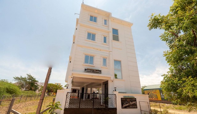 Haleemas Residency