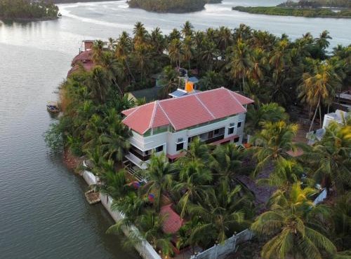 Halfmoon Homestay