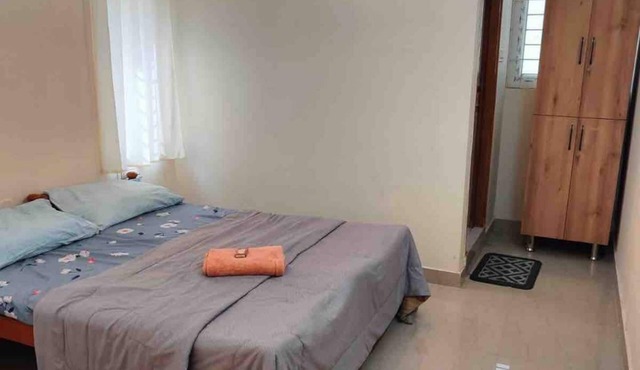 Happy Homes- Bright Airy Private AC 2 BHK