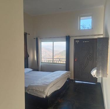 Happy Homestay and rooftop restaurant
