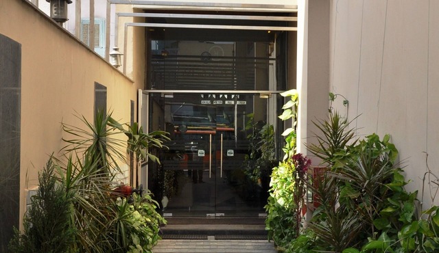 Hari's Court, Lajpat Nagar