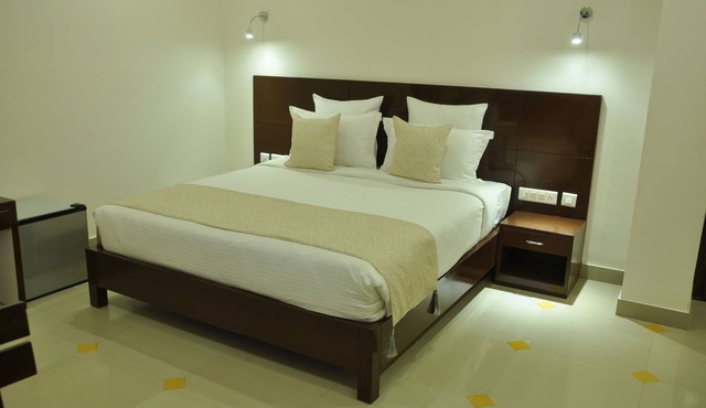 Heritage spacious Room @ walled city