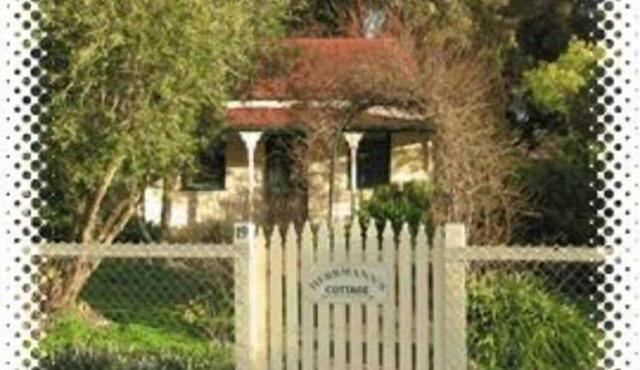Herrmann's Cottage - Maldon -1860s miner's cottage. in Maldon