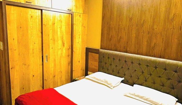 High-End Comfort - Premium stay in Peaceful Area-201