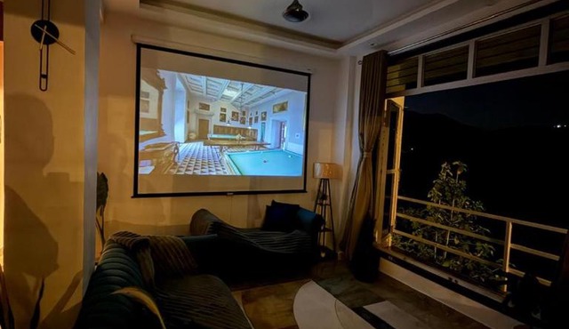 Hills 360 Villa in Wai