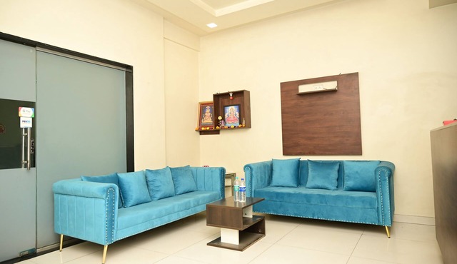 HMR Royal Inn