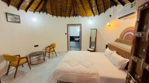 Holiday Homestay dholavira