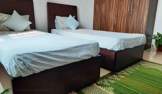Home stay, Landscape view, Green House, Bed and breakfast, family stay