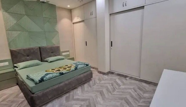 Homlee Pentagon Basement Apartment in saket