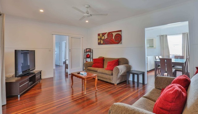 Hospital Precinct with Air-con and access to Pool in BUNDABERG