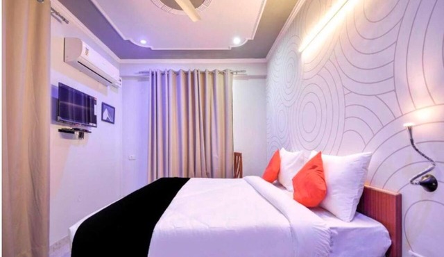 Hotel 7 Nights