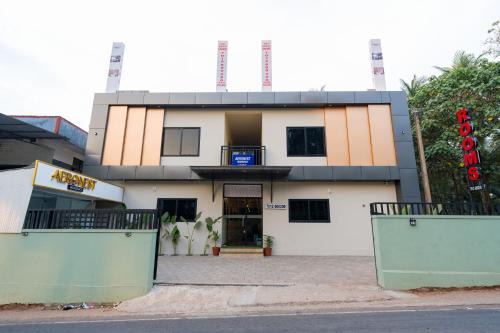 Hotel Aeronest Residency