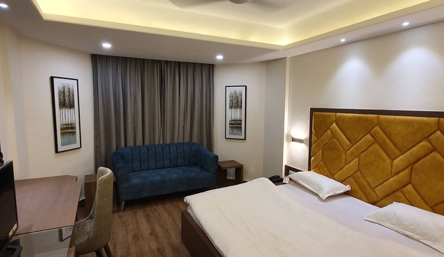 Hotel Ajanta Palace