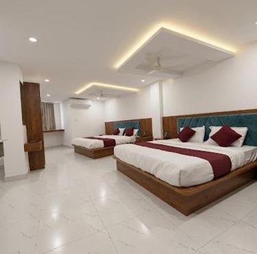 hotel ak grand