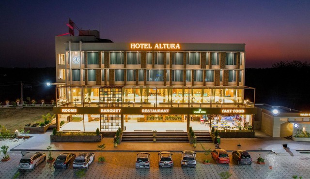 Hotel Altura CHHATRAL