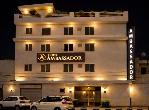 HOTEL AMBASSADOR SUKHNA LaKE