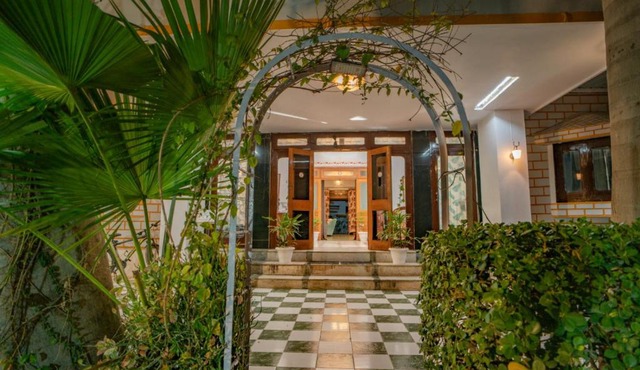 Hotel Ambavgarh Palace