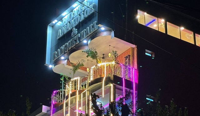 Hotel Anand Lok