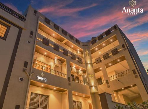 Hotel Ananta Vista