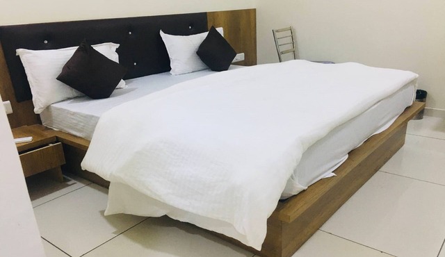 Hotel Arsh Inn