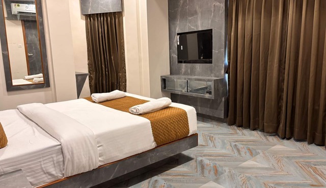HOTEL ARTS PALACE