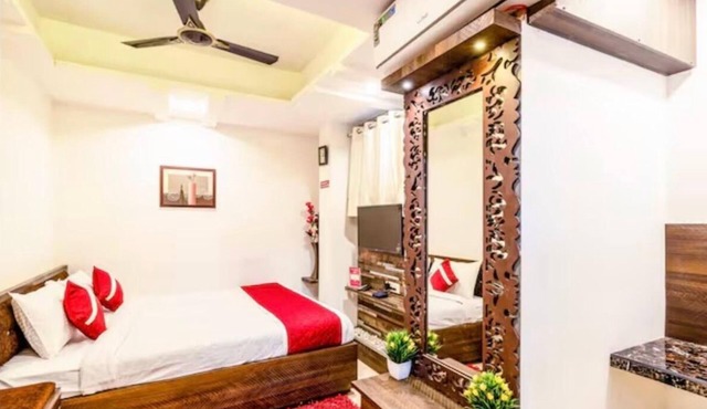 Hotel Aura Residency